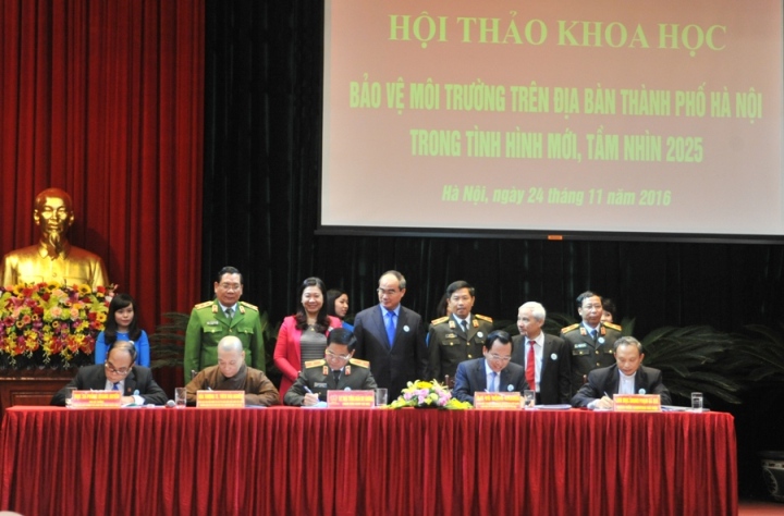 Mỗi[-]người[-]dân[-]Thủ[-]đô[-]là[-]một[-]cảm[-]biến[-]xã[-]hội[-]bảo[-]vệ[-]môi[-]trường[-]